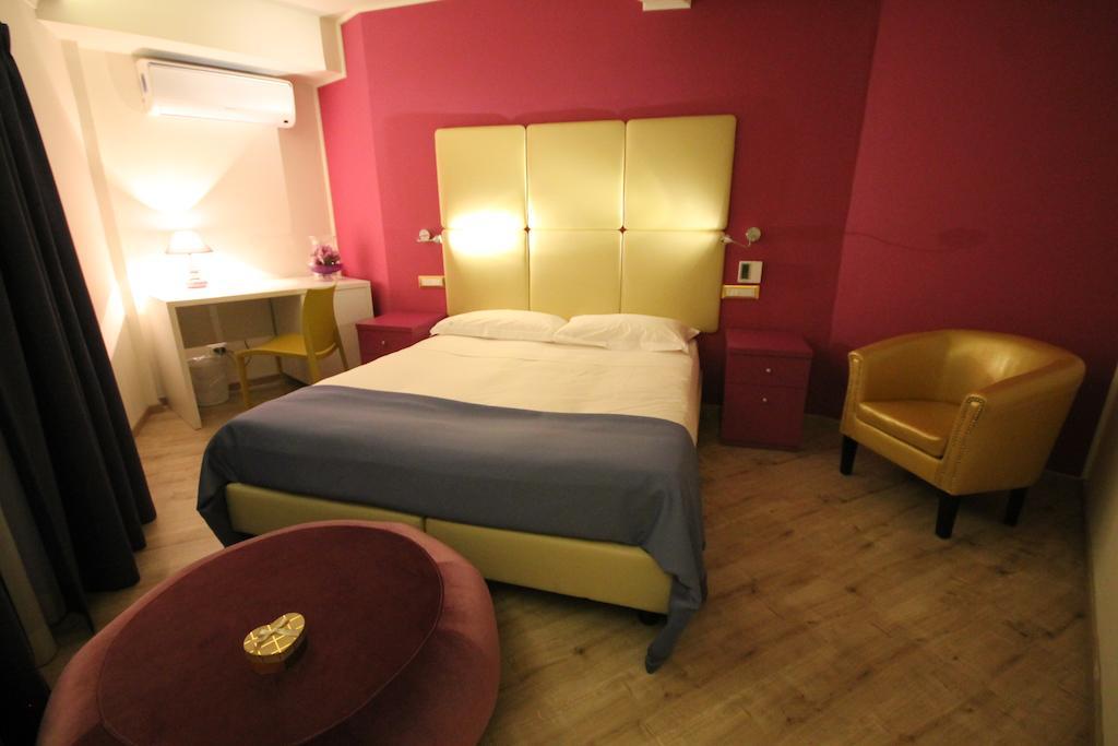 Tango Hotel Rome Ruang foto