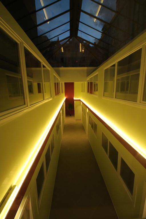 Tango Hotel Rome Bagian luar foto