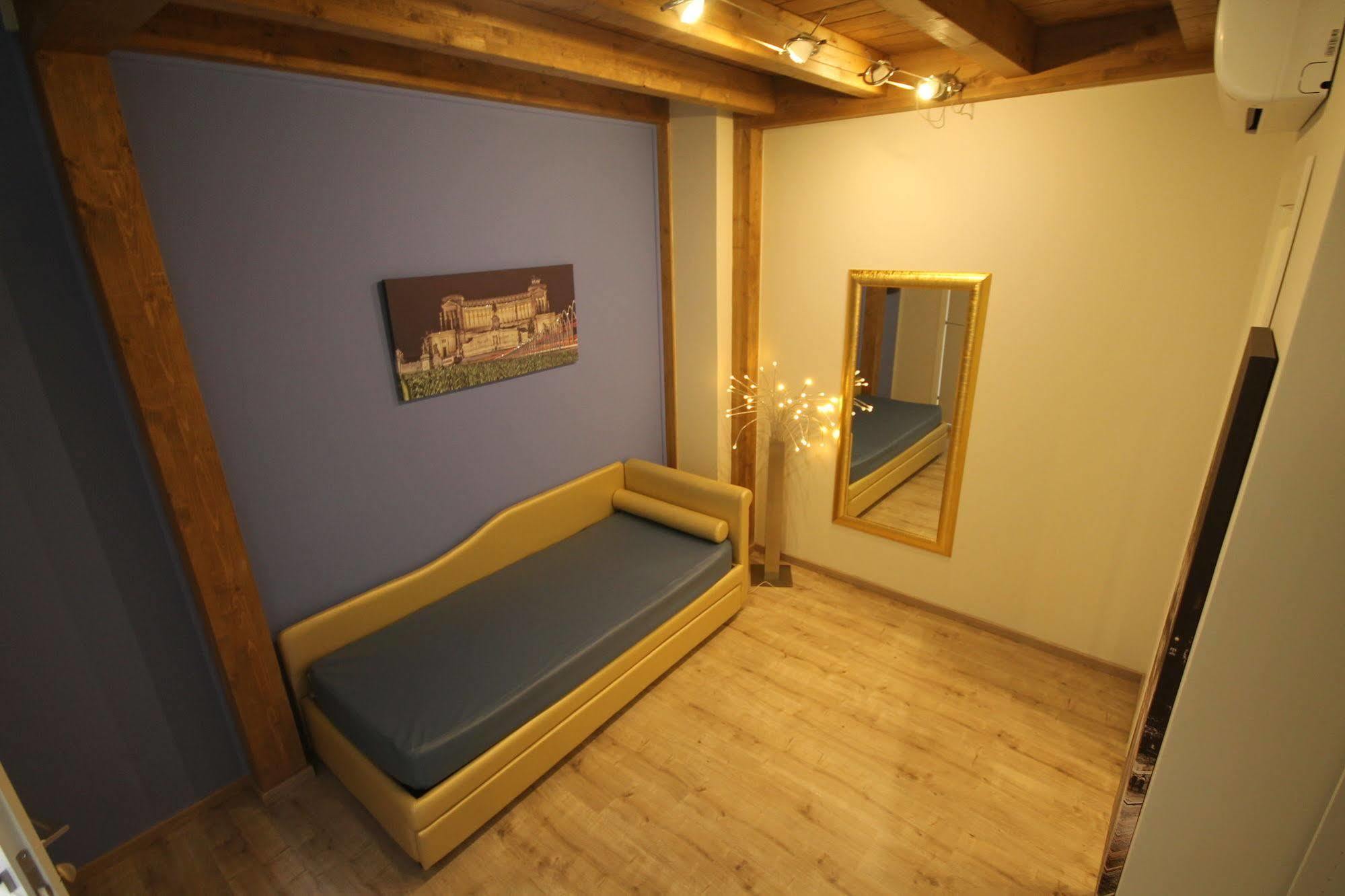 Tango Hotel Rome Bagian luar foto